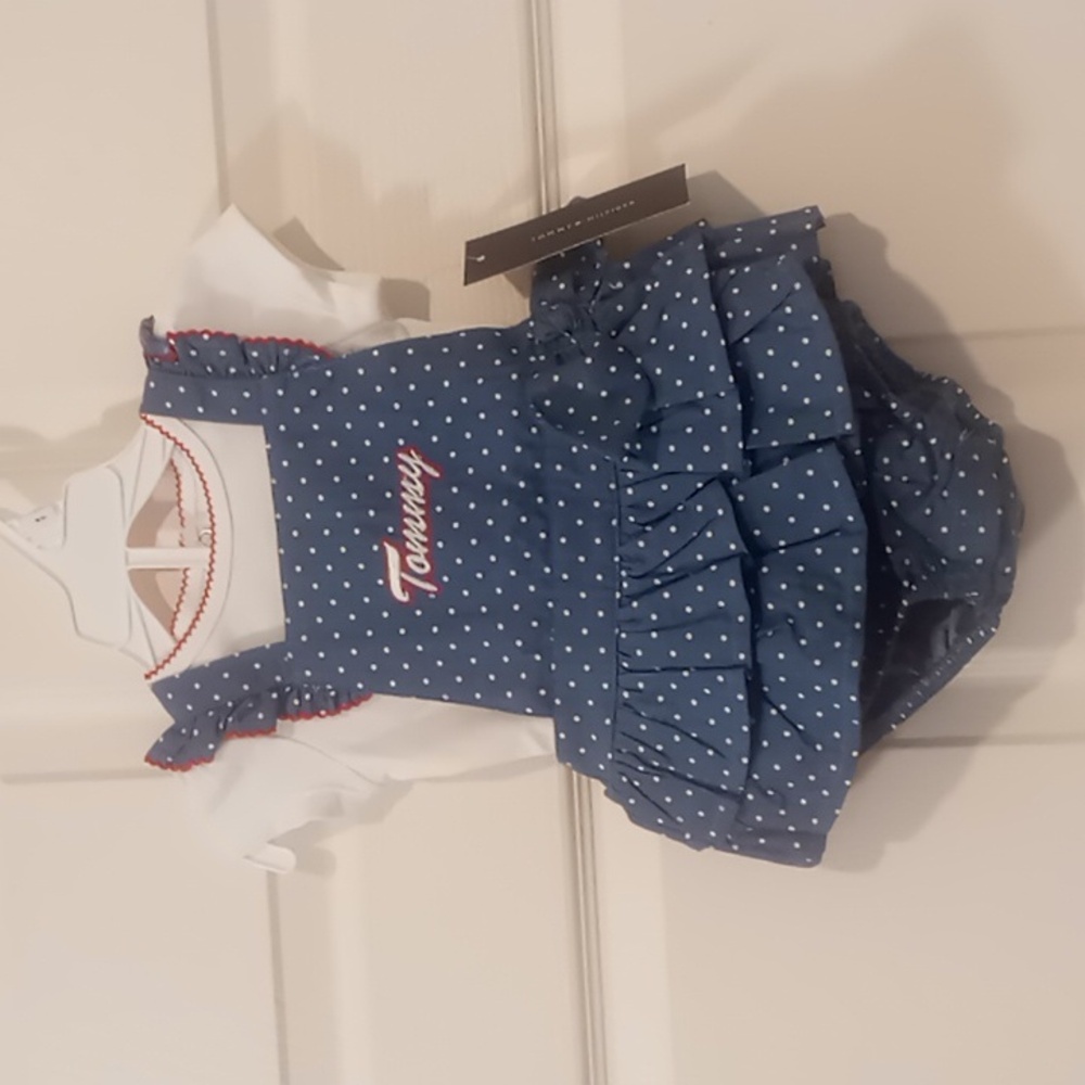 Tommy Hilfiger adorable 2 piece baby girls outfit with ruffles NWT 6/9 months